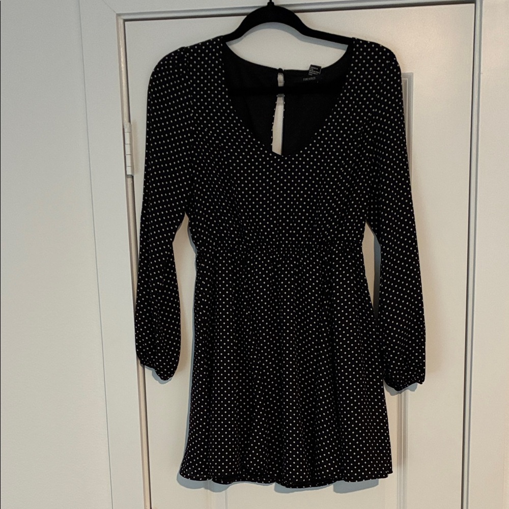 Forever 21 Polka Dot Long Sleeve V Neck Dress